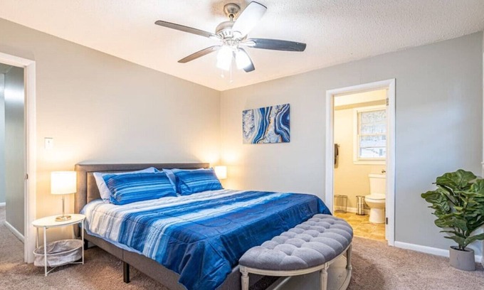 Huntsville House | 8009 Whitesburg · ⁂Secret Serenity⁂ Work/Play/Vacation - Sleeps 11!