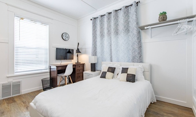 Kutzky Park Apartment | 8032-3 blocks to Mayo-SALE Cute Studio on Main Floor 8032
