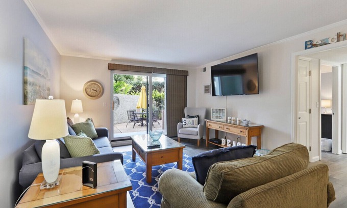 Sea Pines Condo | 871 Ketch Court 1 BR/BA 1ST Floor/Walk-In Shower/Private Patio/Pool/Gas Grill