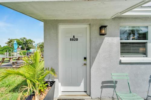 Tampa Apartment | 8820 Rocky Creek Drive Unit A