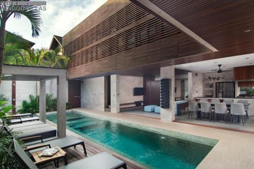 Sunset Road Villa | 8BR Villa Jumis - Minggu Villas Seminyak