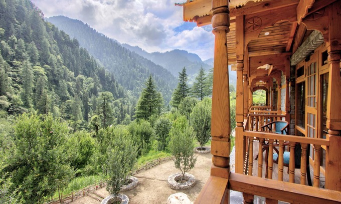 Banjar Hotel | 8fold by Larisa, Jibhi