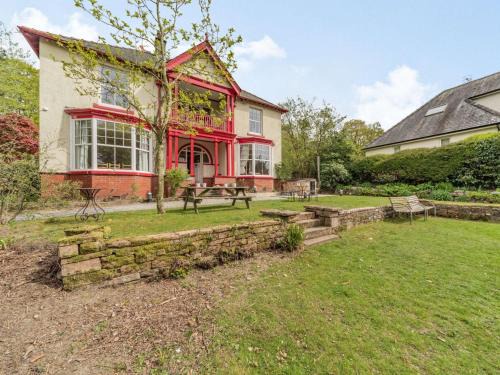 Keswick House | 9 Bed in Keswick SZ238