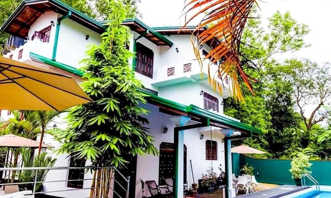 Unawatuna Villa | 9-bedroom villa with AC, WiFi in gorgeous Dalawella , Unawatuna