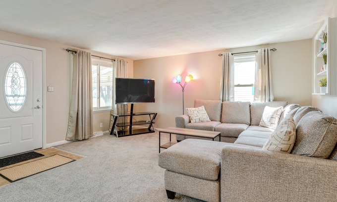 Cheektowaga House | 9 Mi to Dtwn Buffalo: Family Escape w/Fenced Yard