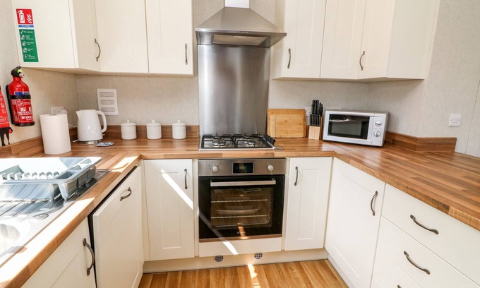 Fourstones Near Bentham Cottage | 9 PEN Y GHENT, family friendly, with a garden in Long Preston