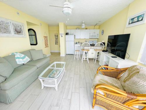 Fort Myers Beach Apartment | #902 Gulf View at Lovers Key Beach Club