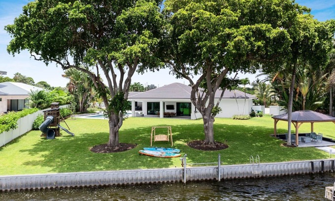 Lake Ida Shores House | 906 Managed By Brampton Park