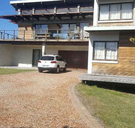 Cape Saint Francis House | 91 Da Gama Beach House
