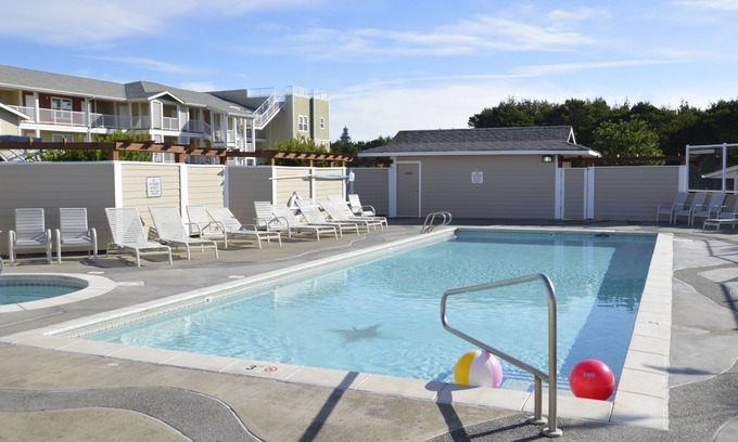 Westport Condo | 915 - Dog day's of summer, year round fun