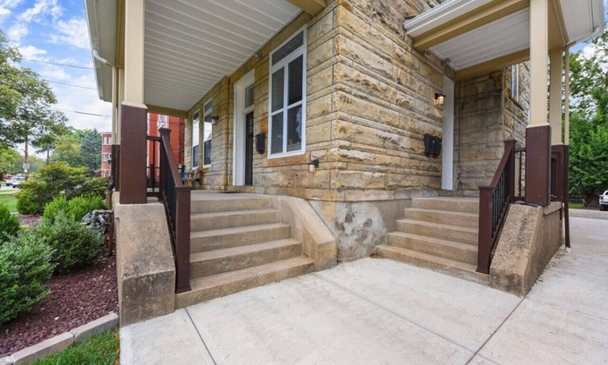 Point Breeze North Apartment | 9Bedrooms+BBQ+Netflix+Free Parking Near Bakery Sq.