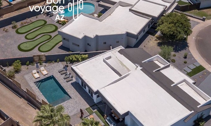 Hacienda Del Rey House | 9BR retreat w/fire pit & heated pool