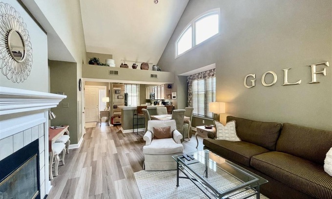 Southern Pines Condo | 9th Tee Condo Summary
