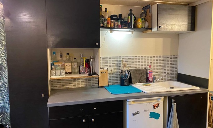 Carrieres-sur-Seine Apartment | A 15mn de Paris au Calme, Logement Tout Équipé Avec Jardin et lit Queen Size