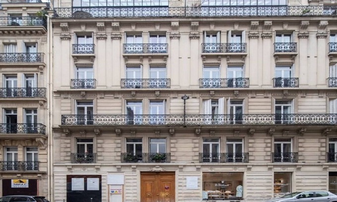 Champs-Elysees Apartment | A 250m2 Champs Elysees abode for an extra glamorous stay in the city of lights