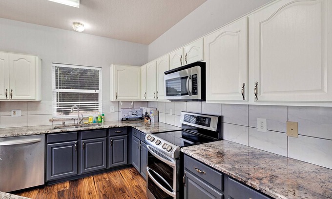 Princeton Other | A 5 acre 5 bedroom , 3 bath room with Swimming pool farm house