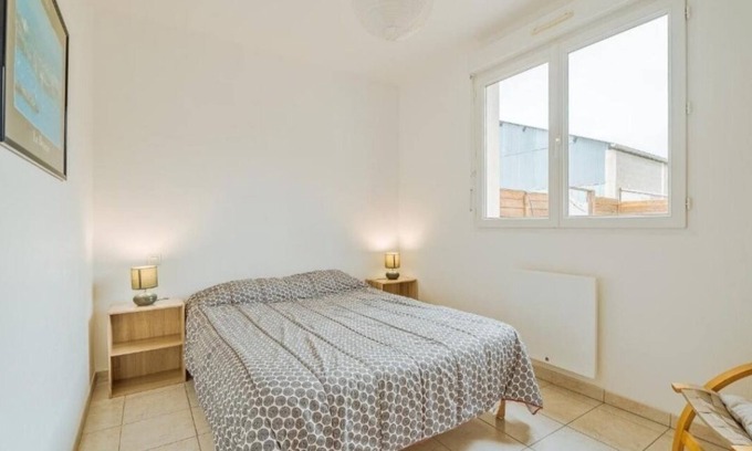 Saint-Meloir-des-Ondes House | A 5 Minutes de la Mer,mais en Campagne