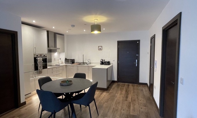 Harlow Apartment | A beautiful 2 bed apt-Edinburgh Way-Harlow
