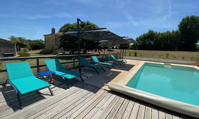 Auriolles Cottage | A beautiful cottage in tranquil Bordeaux wine countryside, South West France