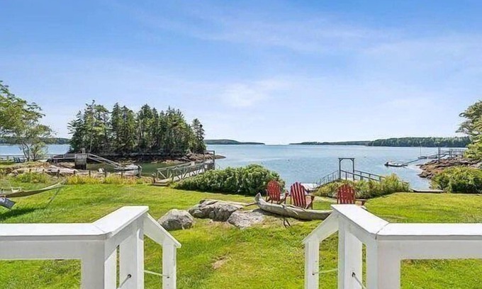 Bath House | A beautiful hidden gem in West Bath, Maine.