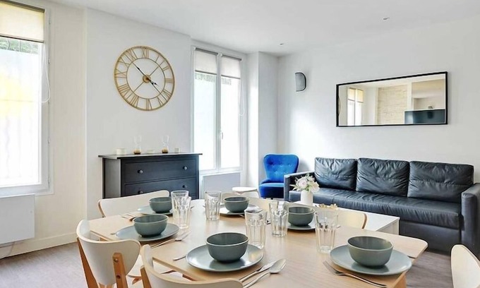 Hopital Saint-Louis Apartment | A Canal-Side Experience for 6 Guests