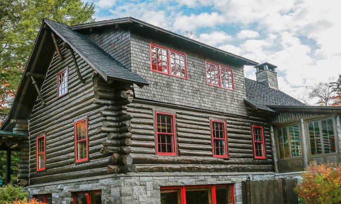 Lake Placid Cabin | A charming four season residence on the shores of Lake Placid.