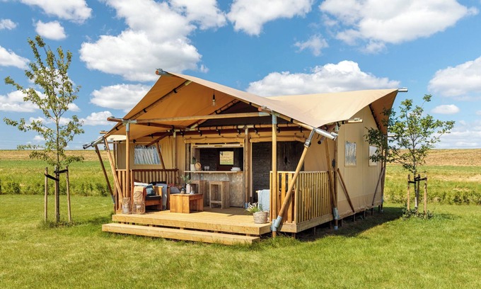Simeyrols Cabin | A charming glamping gite with a change of scenery!