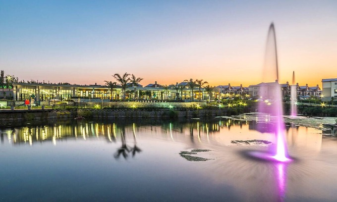 Greater Johannesburg Metropolitan Area Apartment | A Classy Business Stay or Family Paradise in Waterfall City - OR Tambo Airport