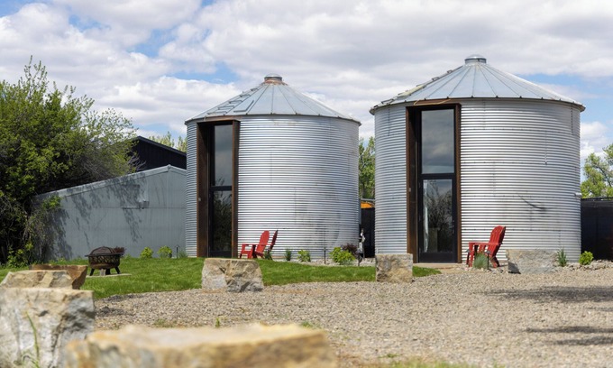 Billings House | A converted grain bin with a Montana feel with modern design and comforts.