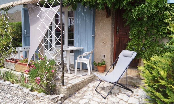 Saint-Etienne-les-Orgues Apartment | A cosy, atypical stay in Provence