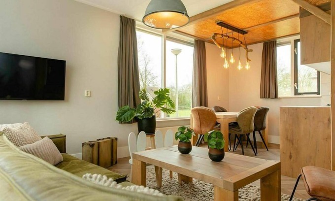 Zuna Cabin | A cottage especially for kids with bubble tub! Also suitable for the disabled.