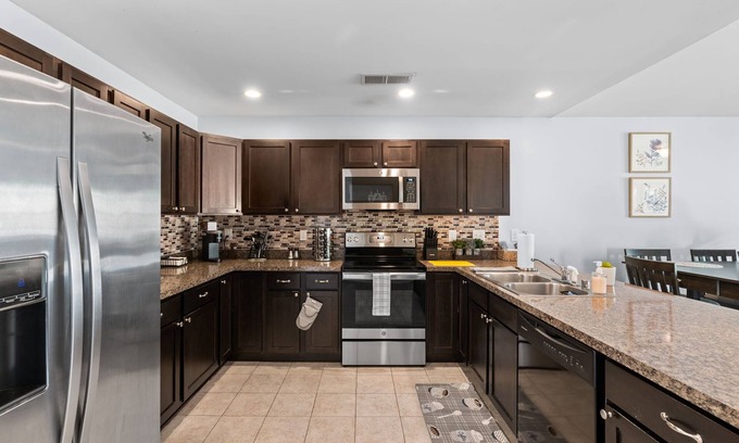 Masterson Station House | A Cozy & Quiet 3/2 near Downtown Lexington 15 minutes from horse parks!