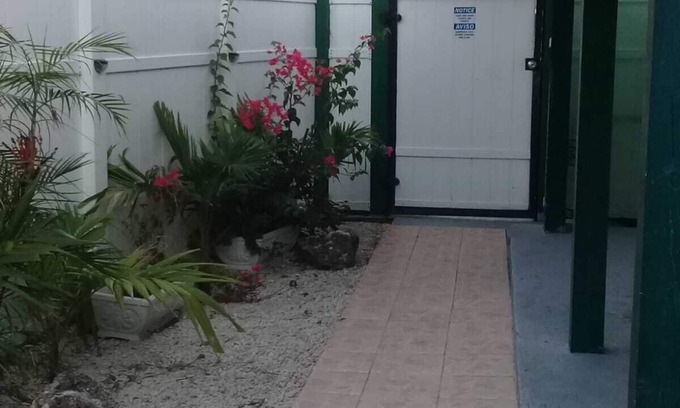Downtown Nassau Apartment | A Cozy well equiped apartment