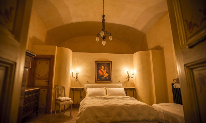 Centro Storico House | A Dip into the 18th Century: Charming Stay in Our Historic Villa