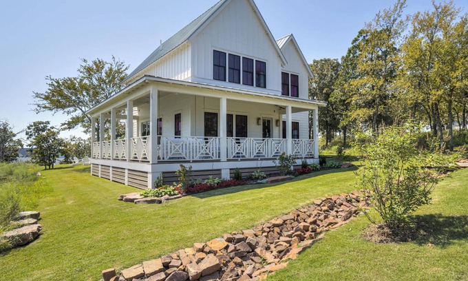 Eufaula House | A Dreamy Coastal Cottage! Wellington by the Lake