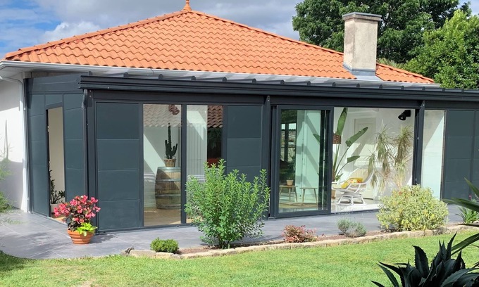 Bouvet Island House | A green setting in the heart of urban life. Pets welcome!