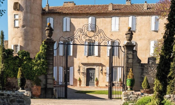 Caunes-Minervois Apartment | A Historic & Modern Jewel in the Heart of Minervois