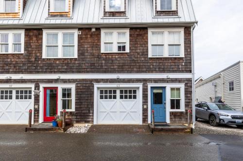 Seabrook House | A Hop Skip n Away by Seabrook Hospitality
