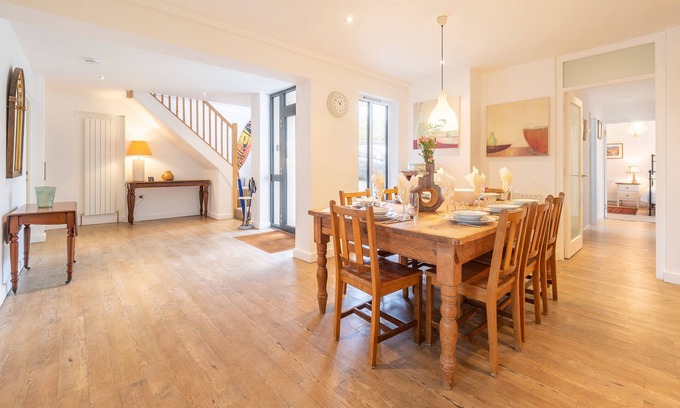 St. Agnes House | A light and spacious, three-bedroom property near all the amenities in St Agnes.