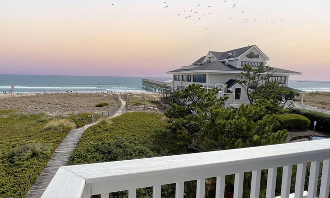 South End House | A Long Walk by Sea Scape Properties
