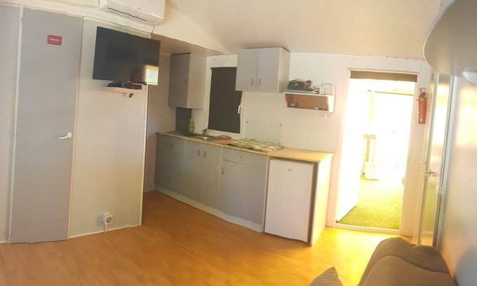 Pierrefeu-du-Var House | A Louer Joli Mobile-home Domaine des Voiles de Pierrefeu-du-var