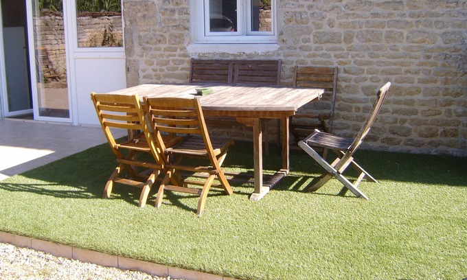 La Croix Comtesse House | A lovely 3 bedroom house with private pool, secure garden and parking