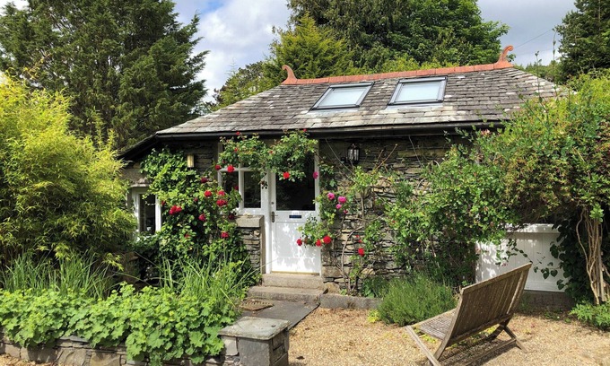 Near Sawrey Cottage | A lovely open plan detached cottage in a rural location.