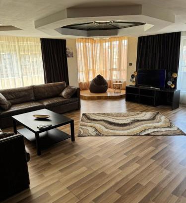 rayon Triaditsa Apartment | A luxury apartment,3 bedrooms
