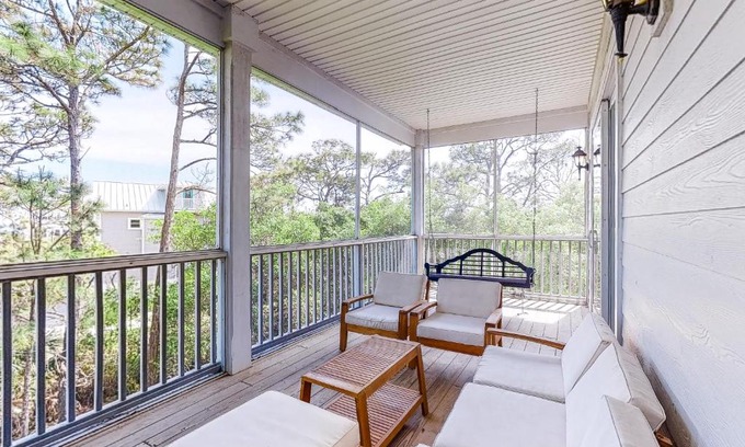Plantation House | A Minor Distraction