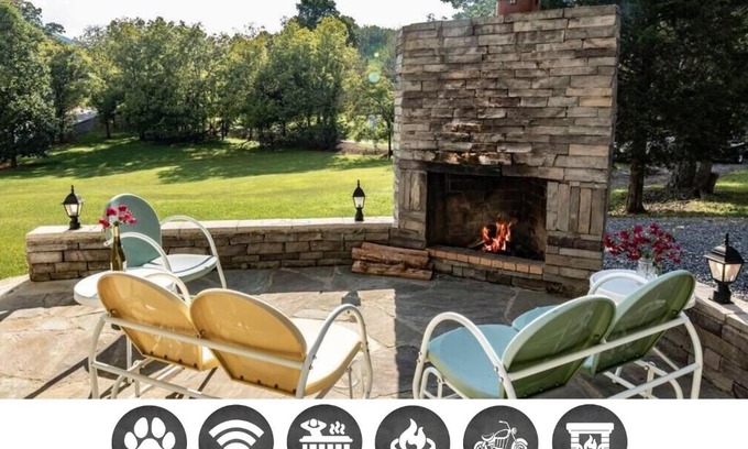 Wears Valley House | A Mountain Cottage cabin
