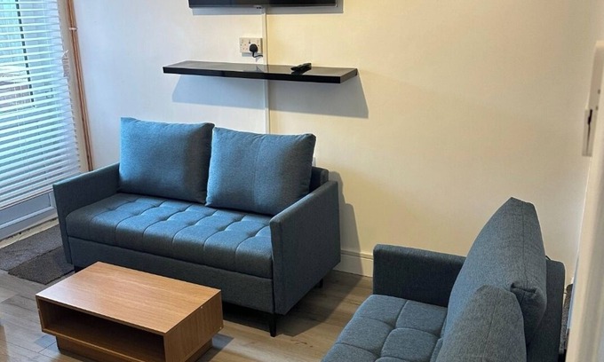 Coventry House | A newly refurbished house catering for family, friends or work colleagues.