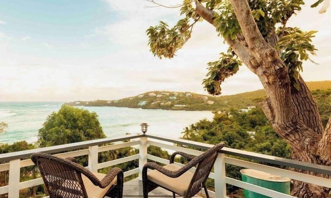 Estate Hull Apartment | A Peace in Paradise!
