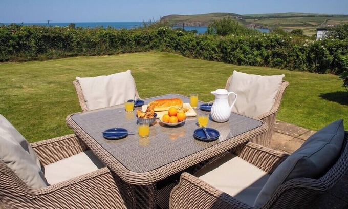 Newport House | A perfect base for a family seaside holiday