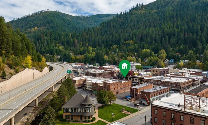 Wallace Hotel | A perfect fit for someone looking for a unique and authentic Wallace experience.